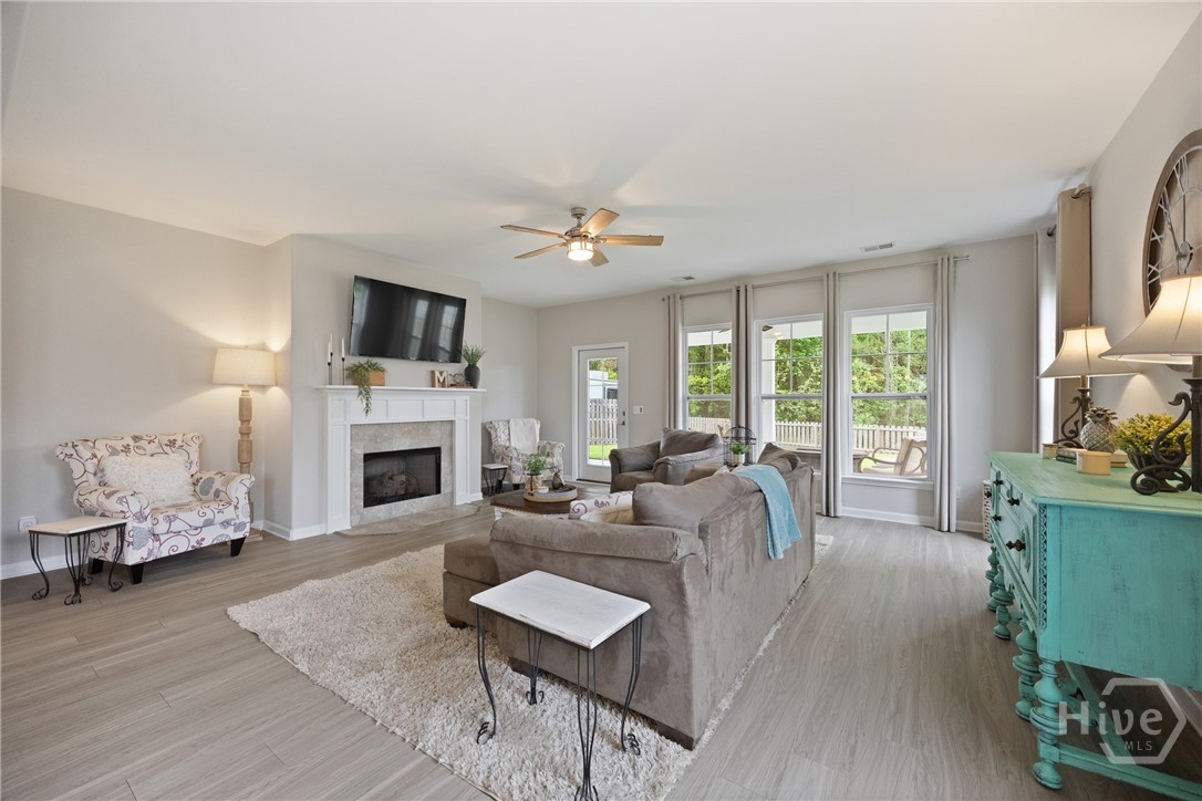 196 Willow Point Circle