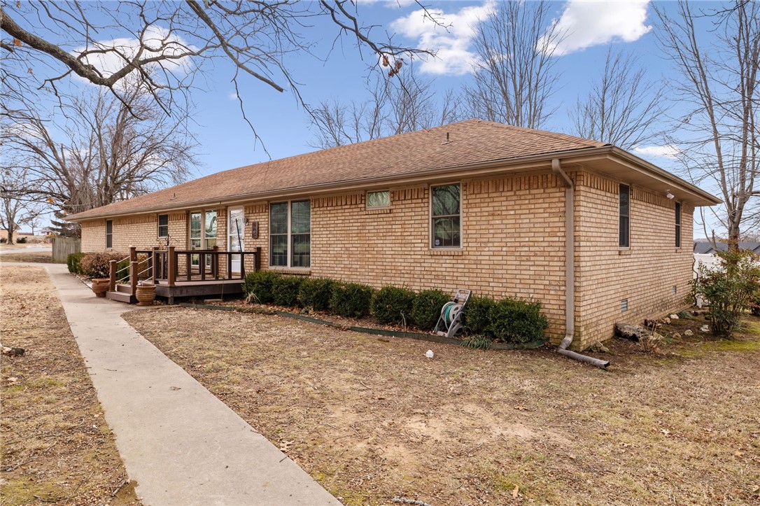 1202 W Red Oak Street