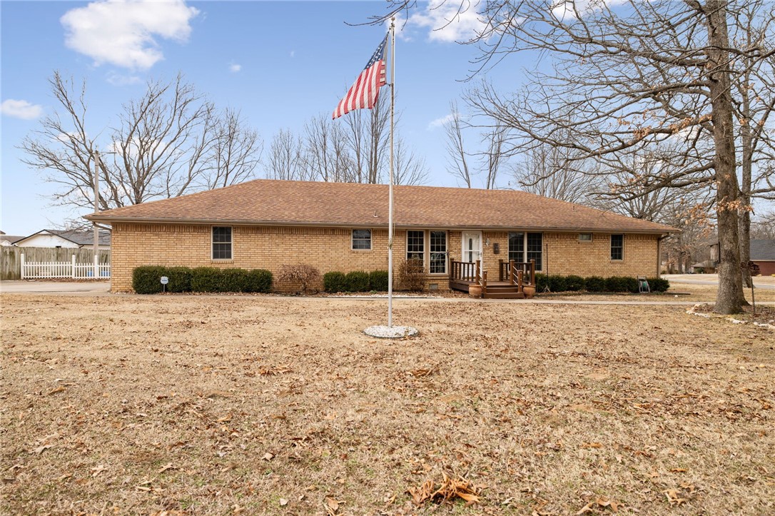 1202 W Red Oak Street