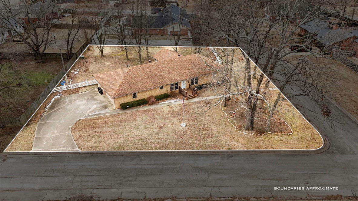 1202 W Red Oak Street