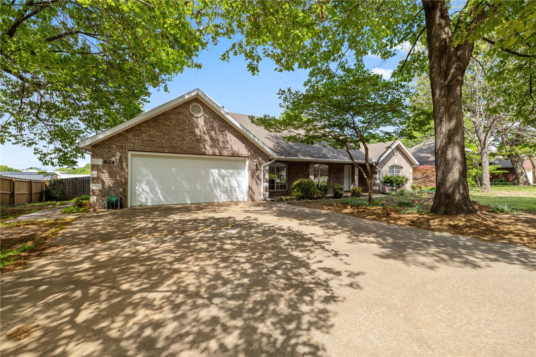 604 Shady Acres Lane