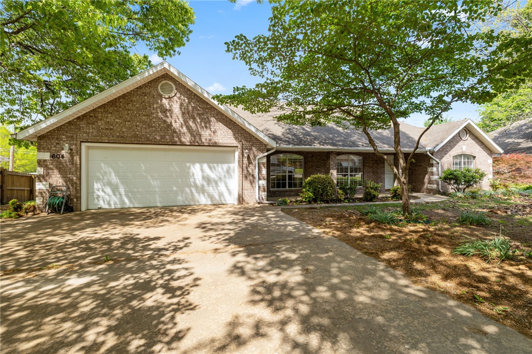 604 Shady Acres Lane