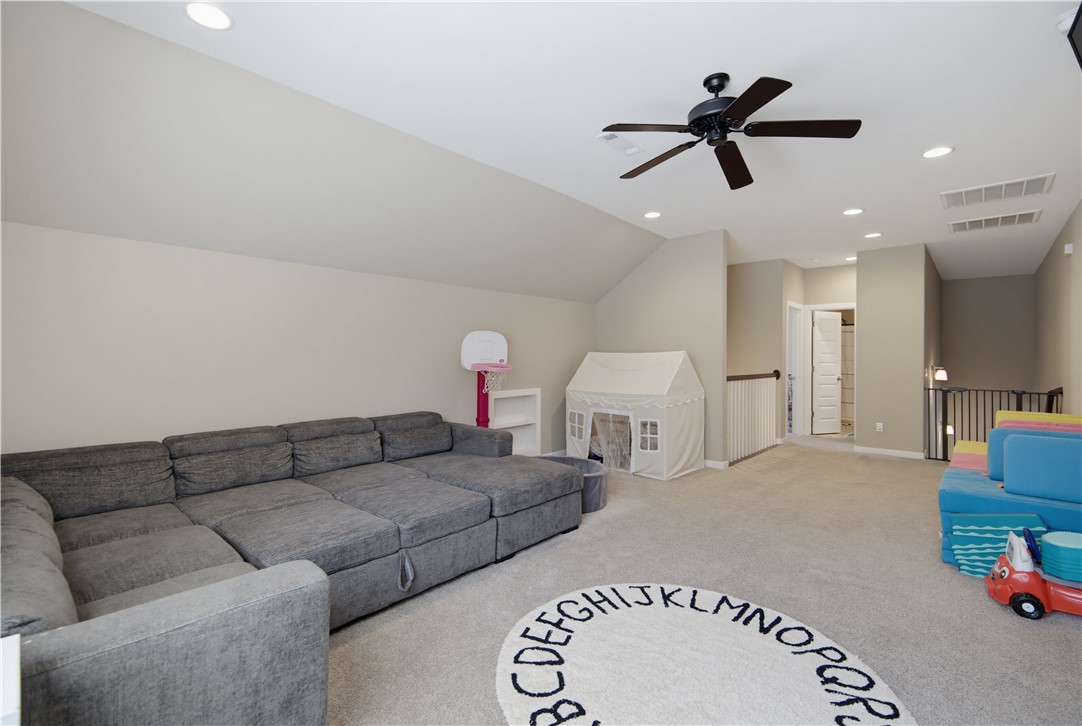 4697 W Marble Ridge Drive