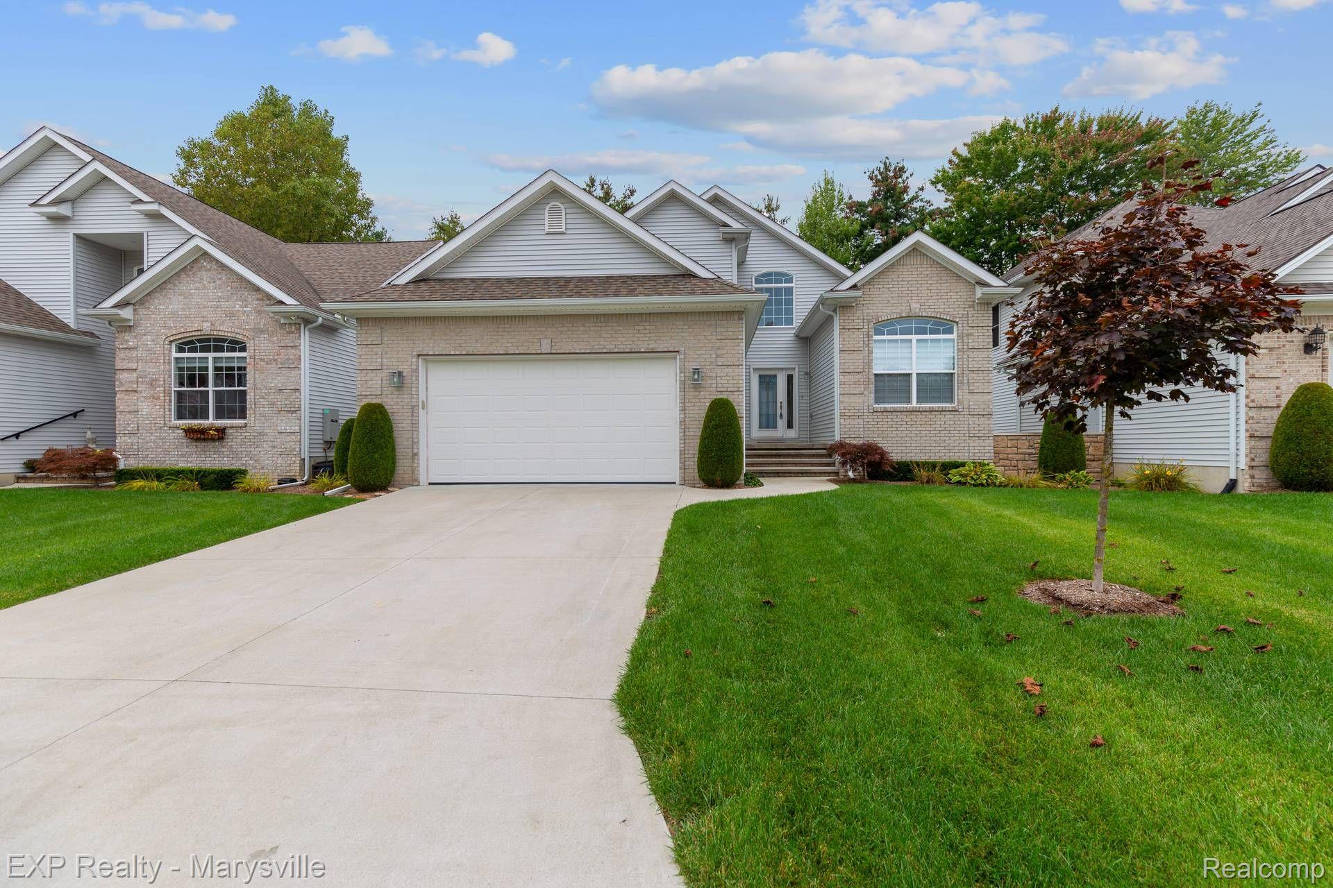 3105 ABERDEEN Court
