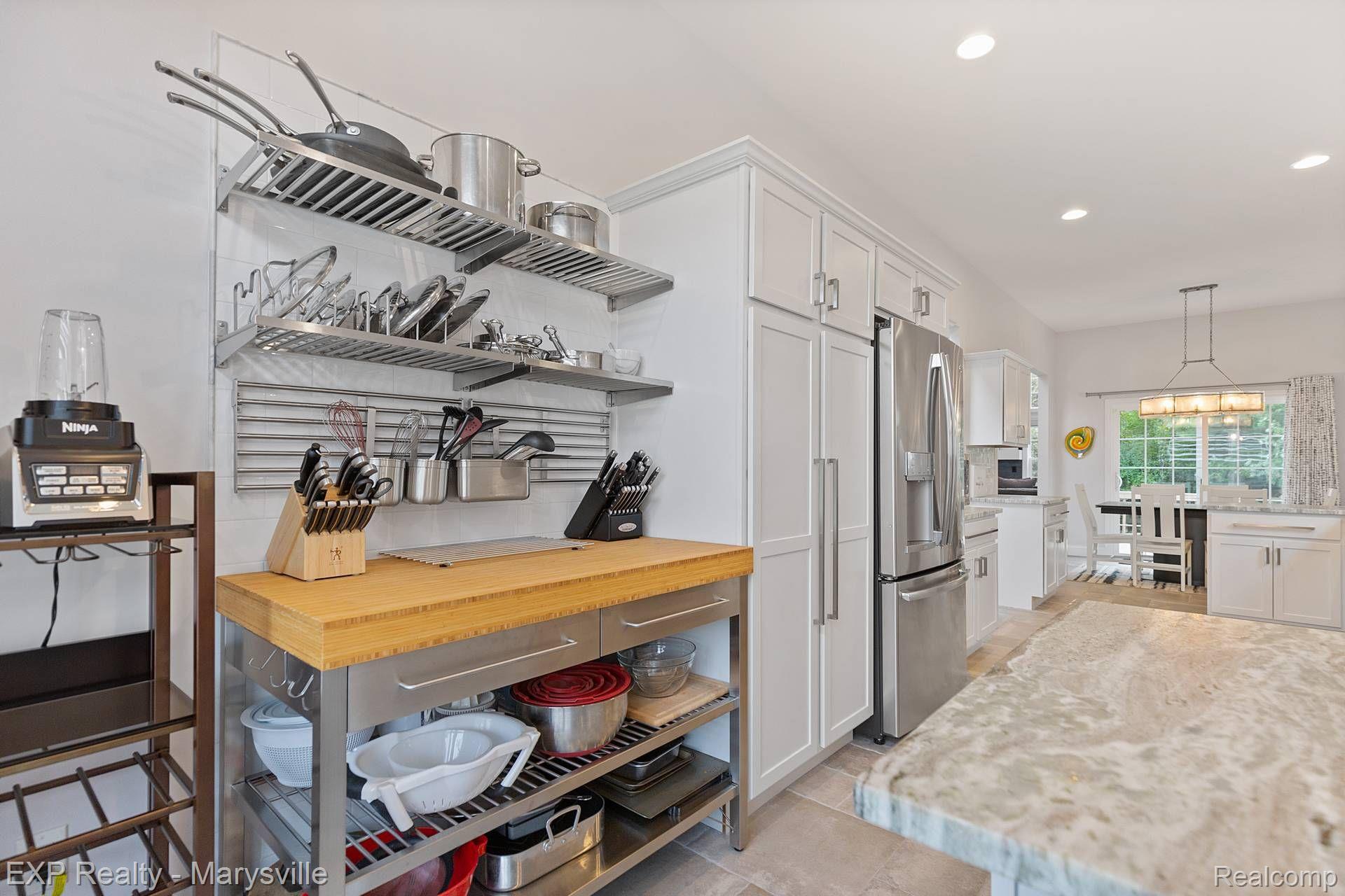 3105 ABERDEEN Court