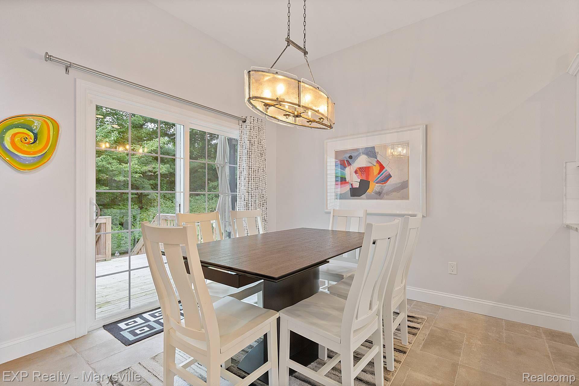 3105 ABERDEEN Court