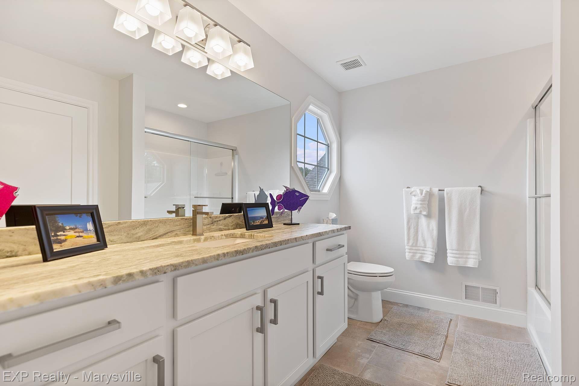 3105 ABERDEEN Court