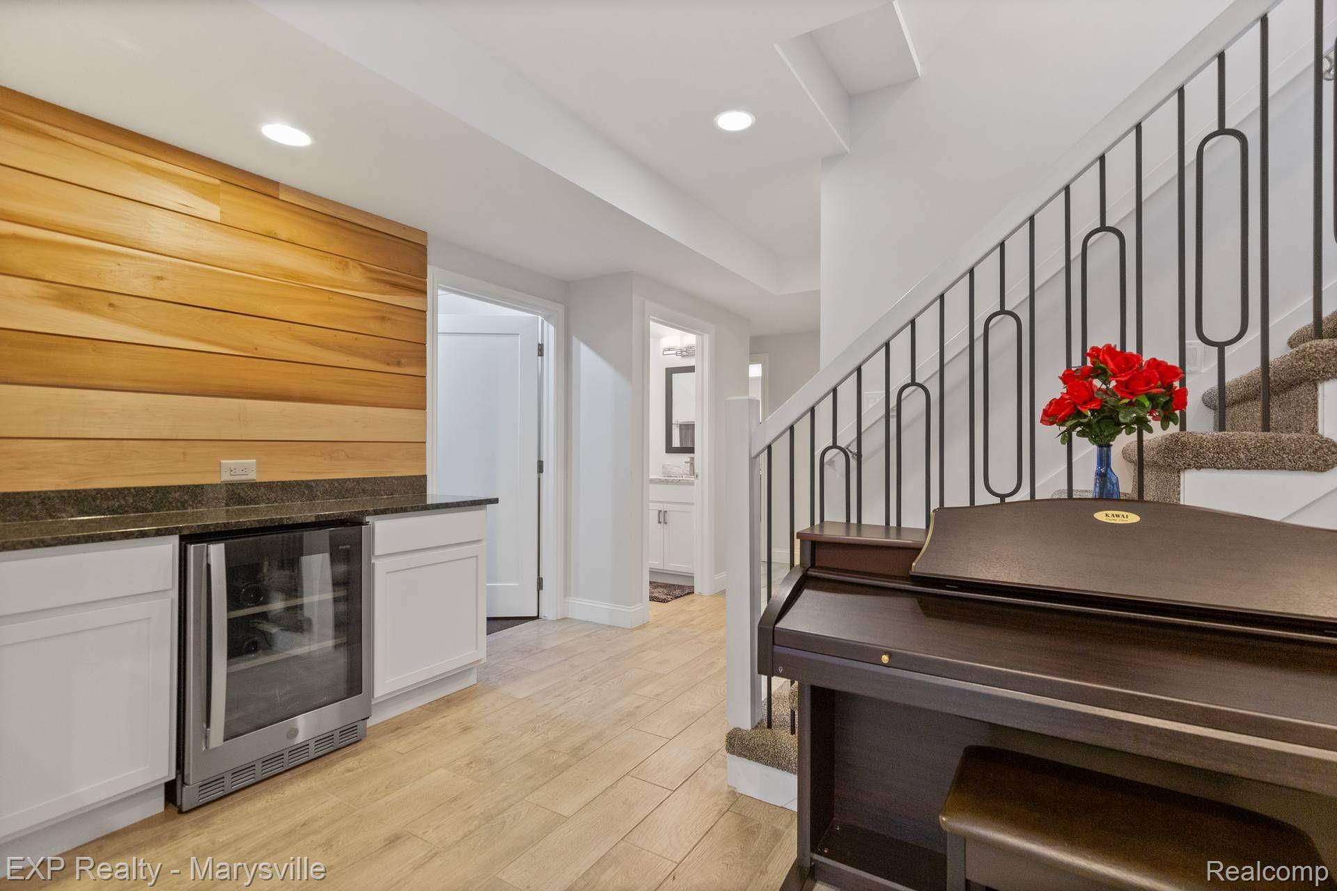 3105 ABERDEEN Court