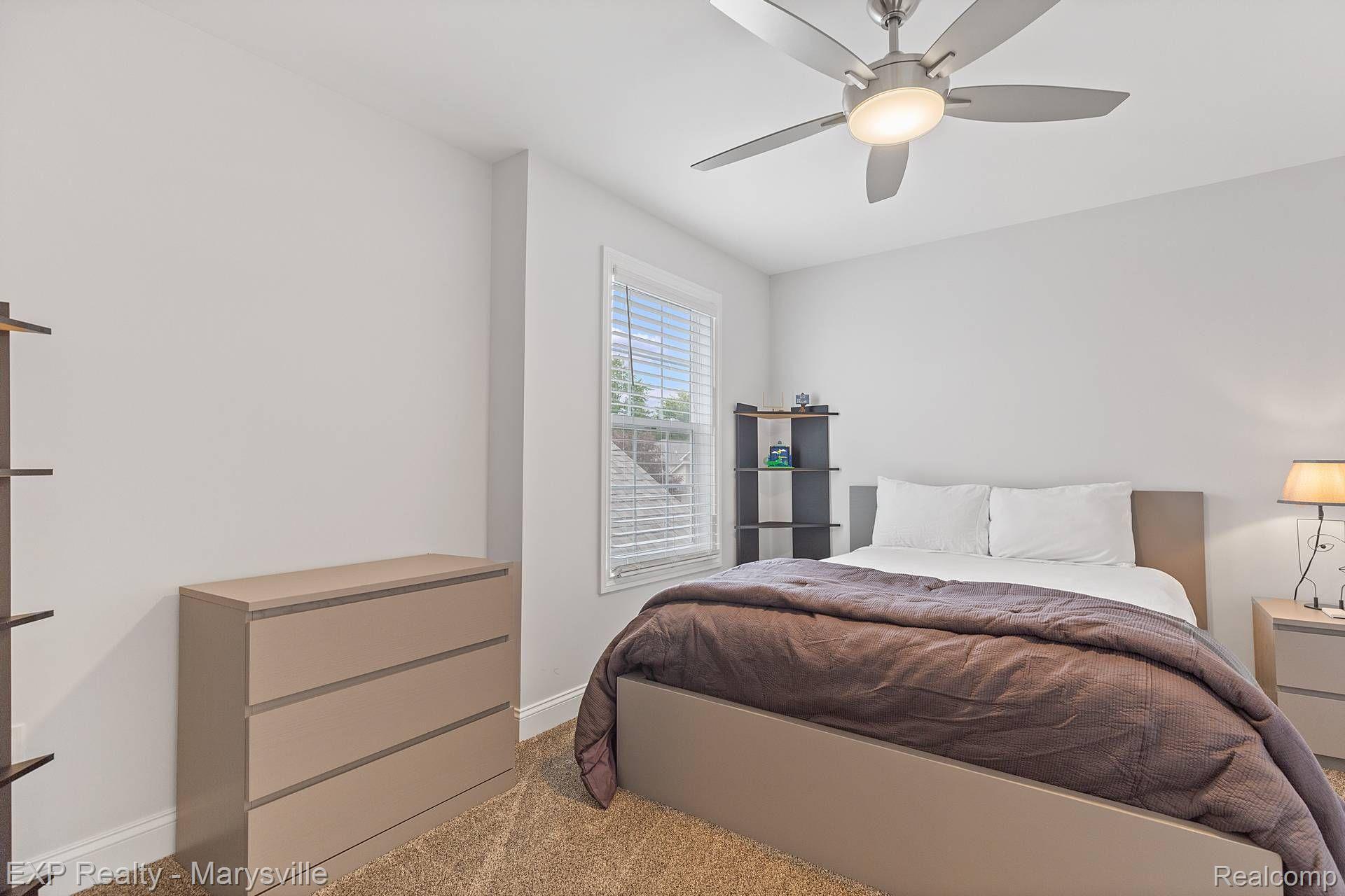 3105 ABERDEEN Court