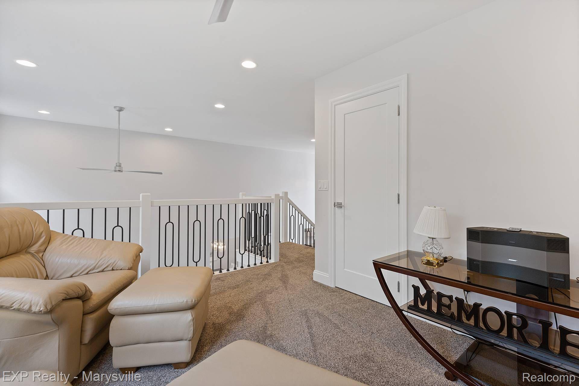 3105 ABERDEEN Court