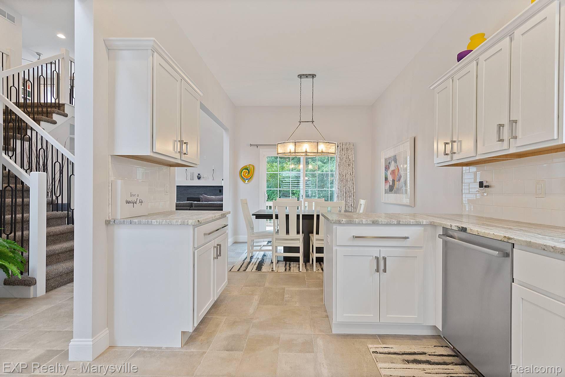 3105 ABERDEEN Court