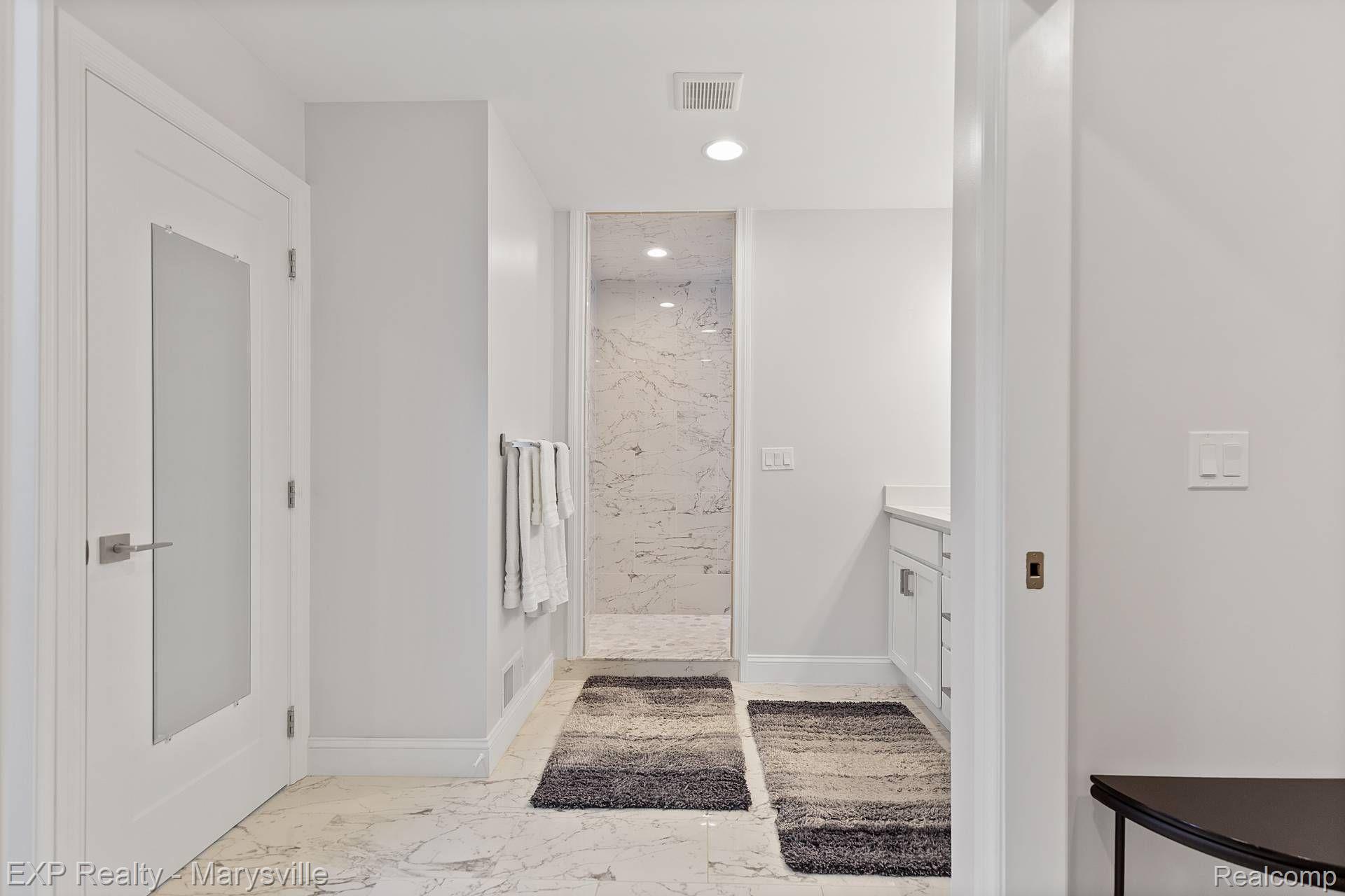 3105 ABERDEEN Court