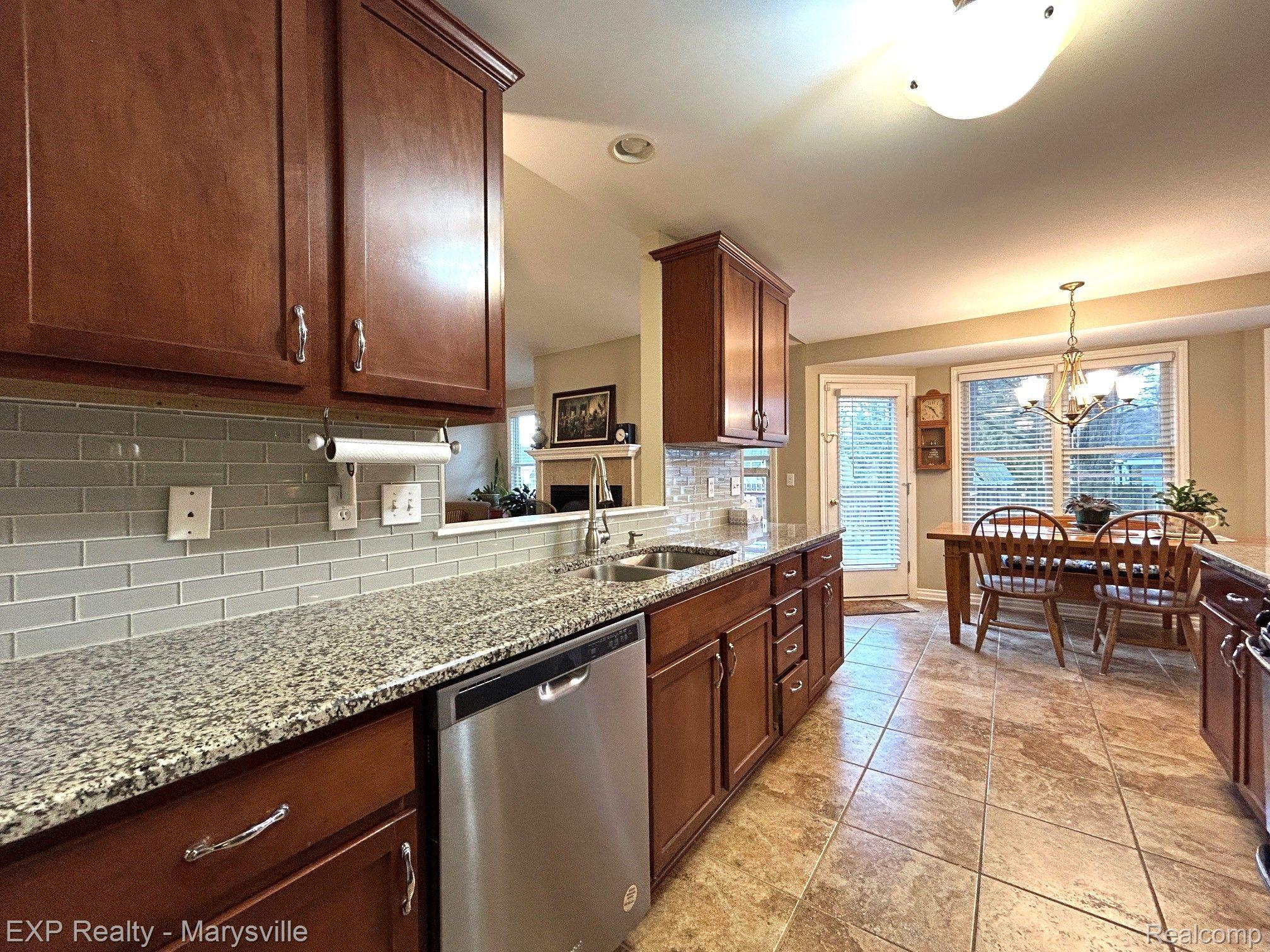 4258 MEADOW