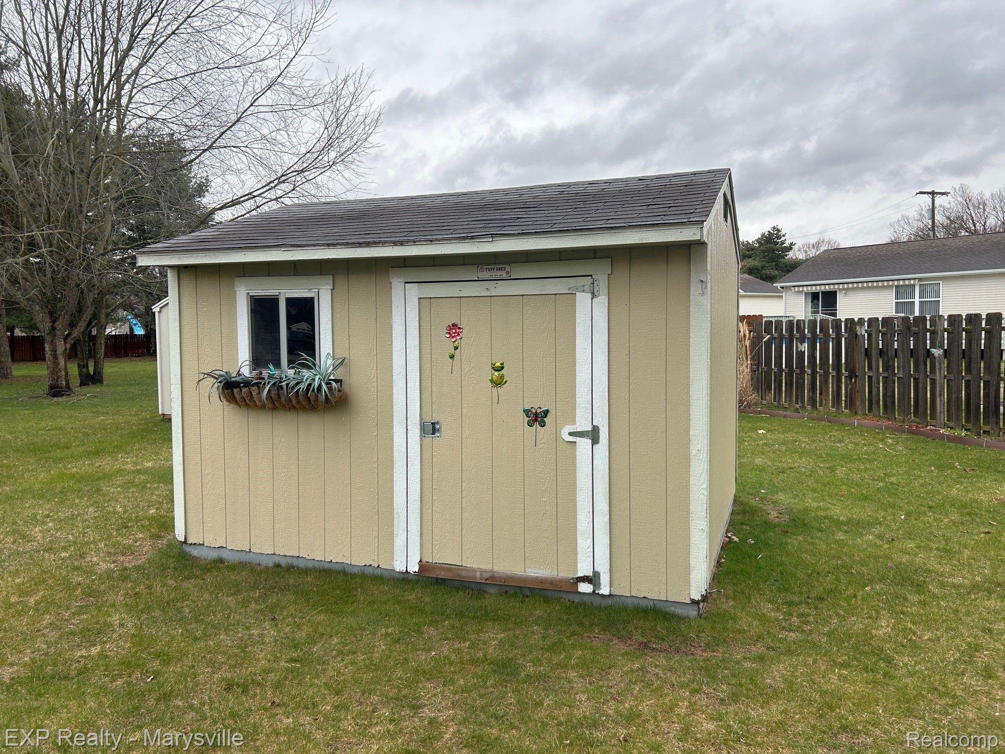 4258 MEADOW