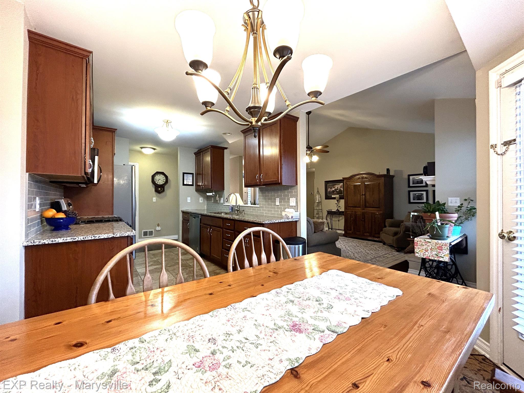 4258 MEADOW