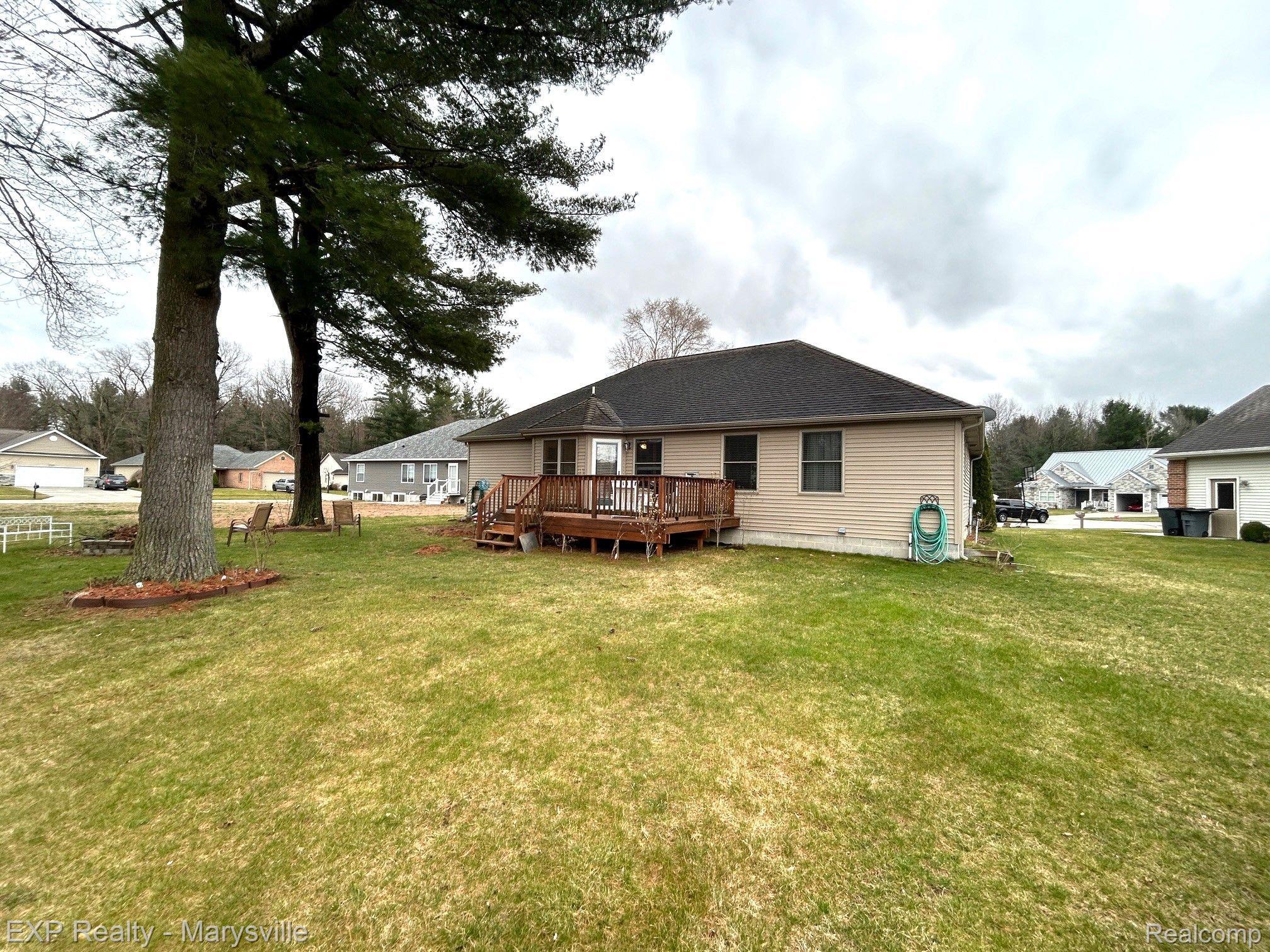 4258 MEADOW