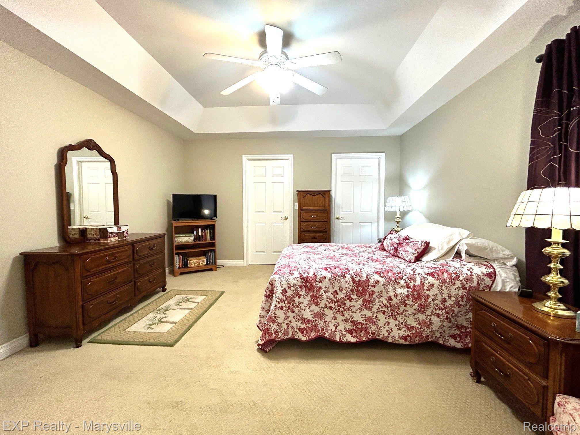 4258 MEADOW