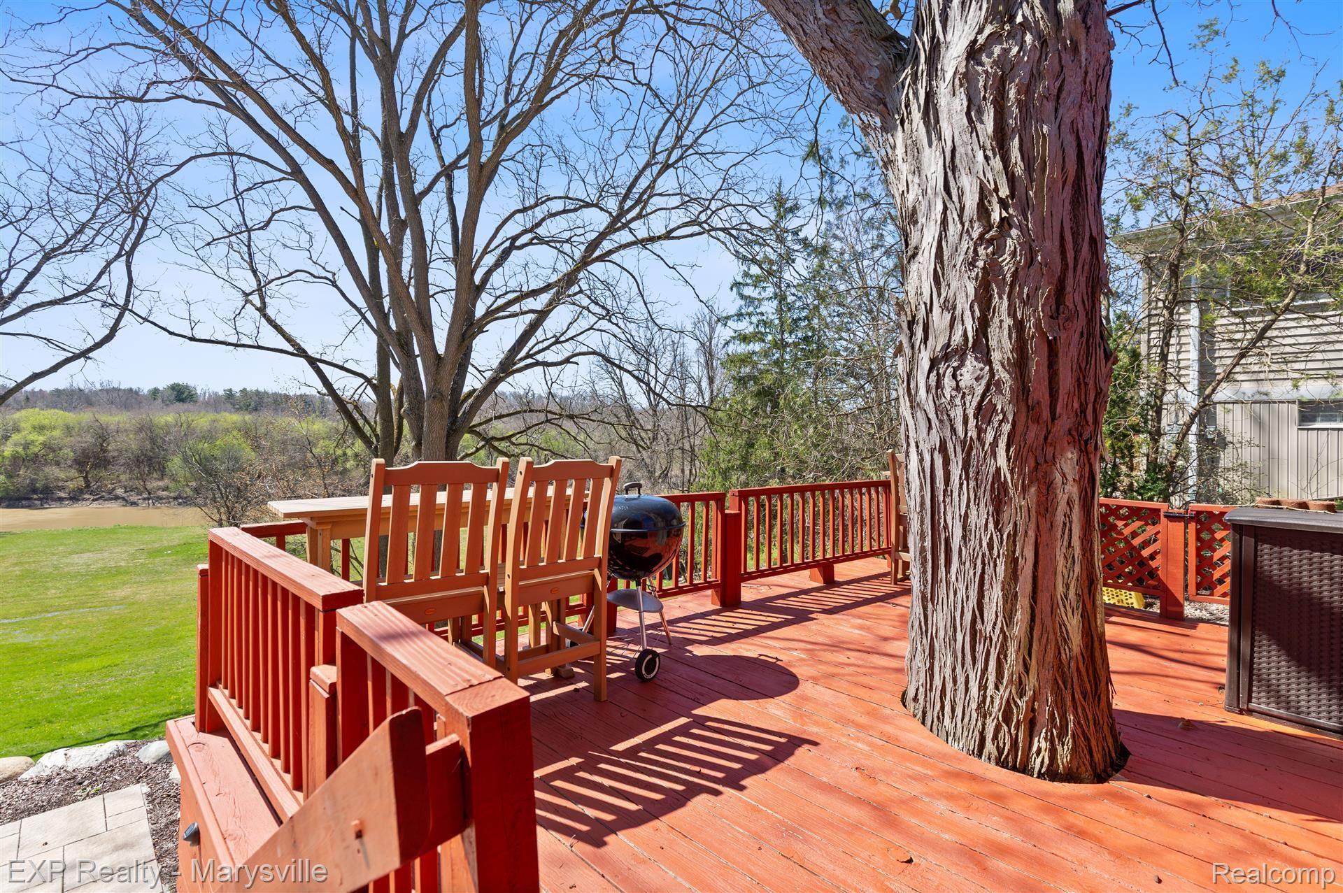 4349 N RIVER Road