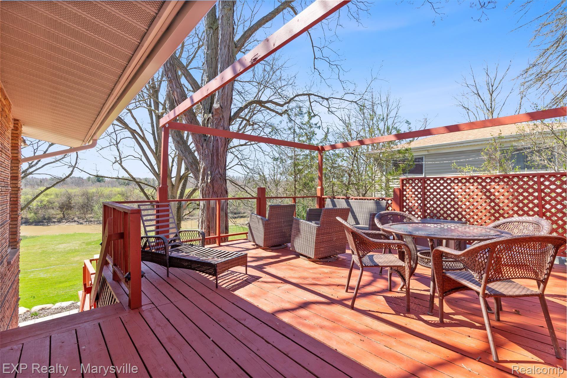 4349 N RIVER Road