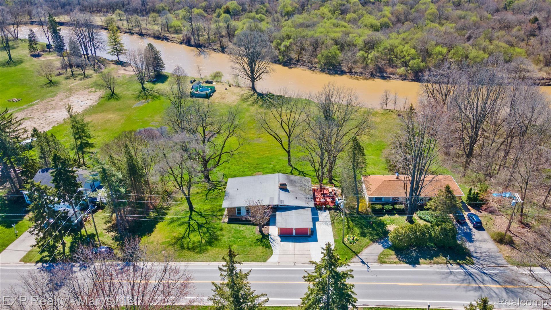 4349 N RIVER Road