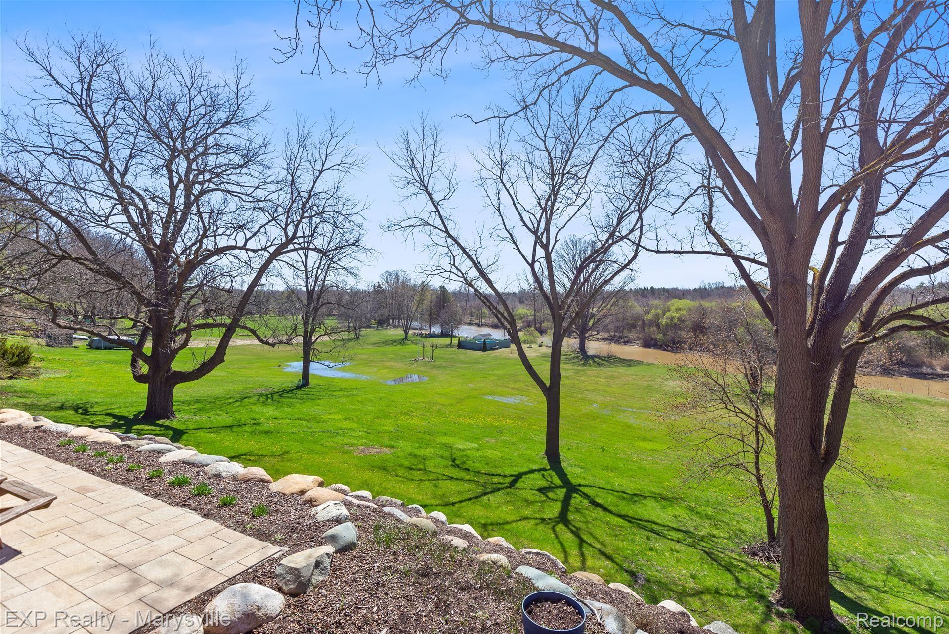 4349 N RIVER Road