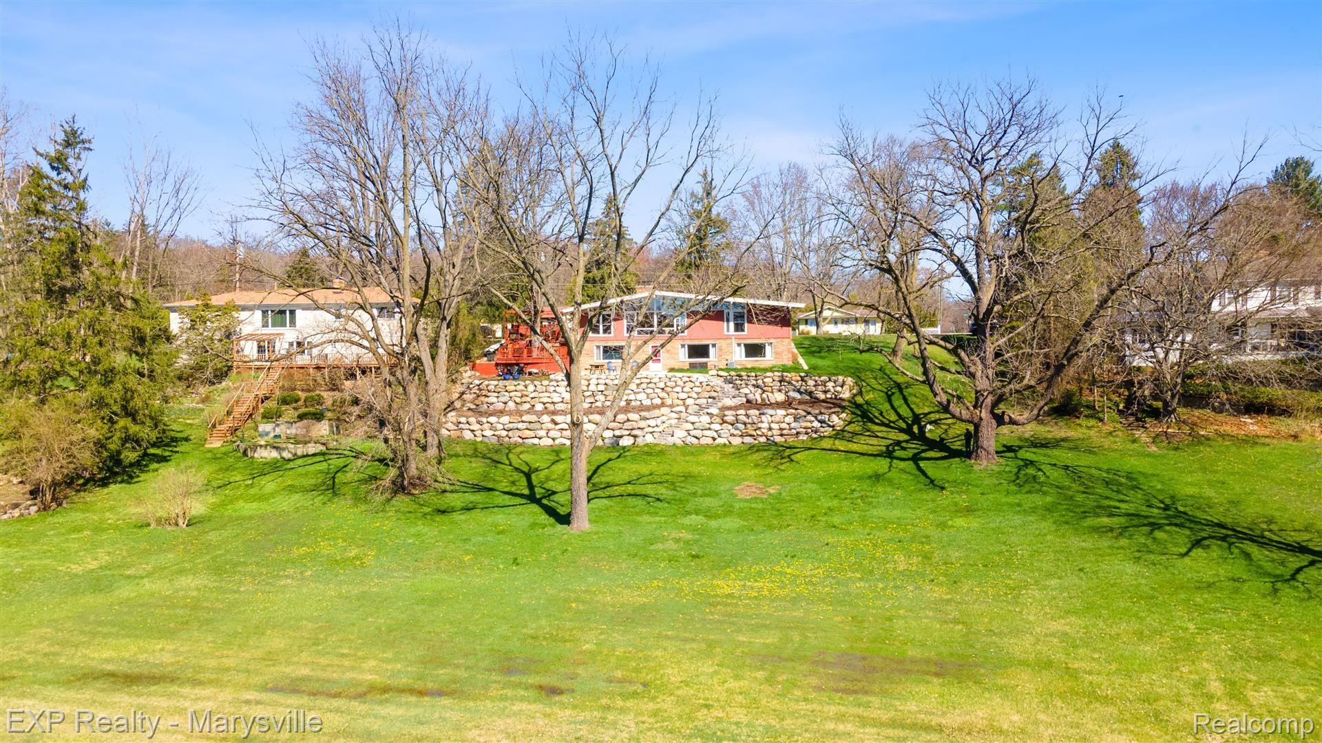 4349 N RIVER Road