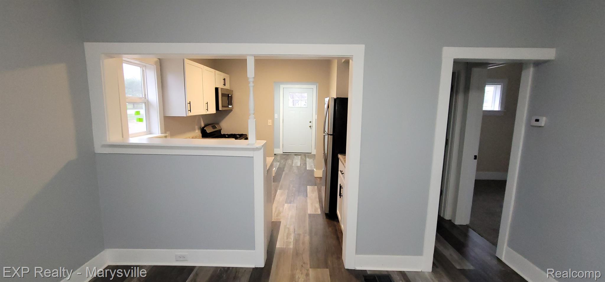 6515 LAKESHORE Road