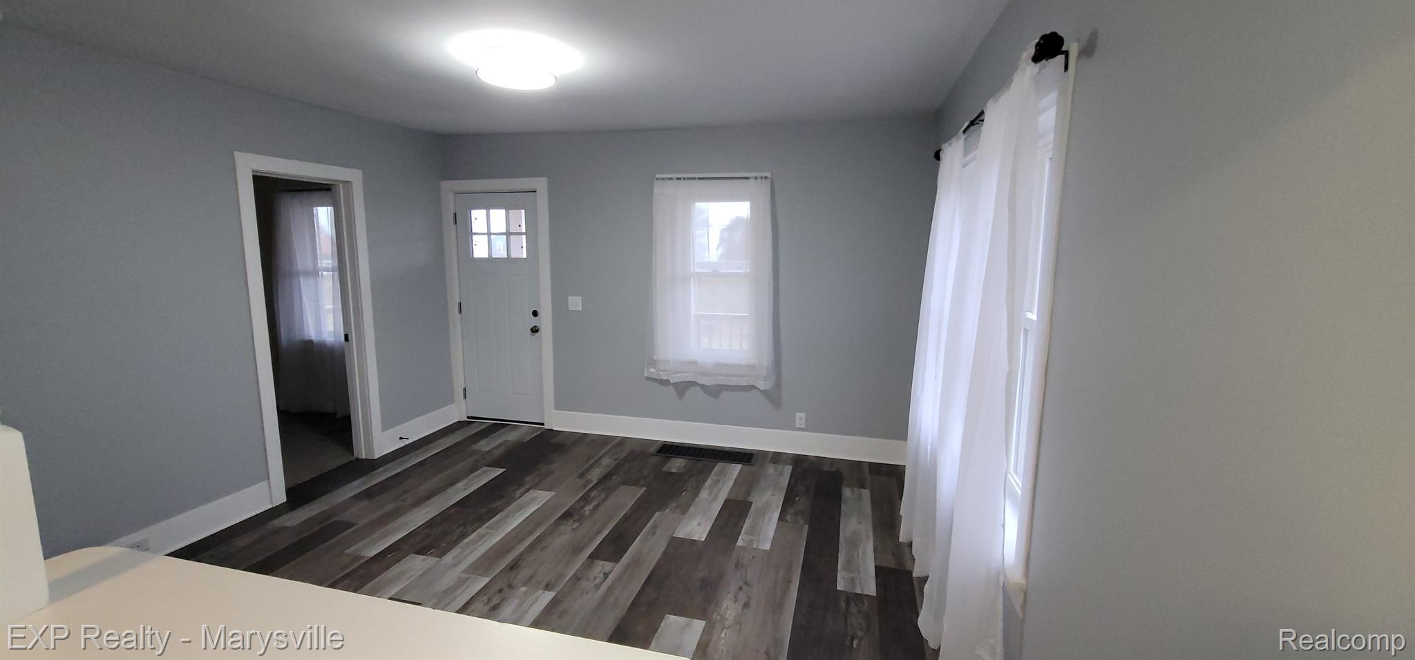 6515 LAKESHORE Road