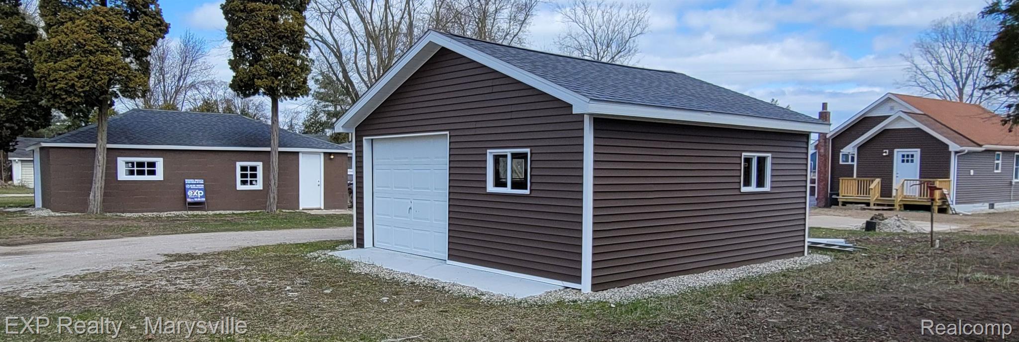 6515 LAKESHORE Road