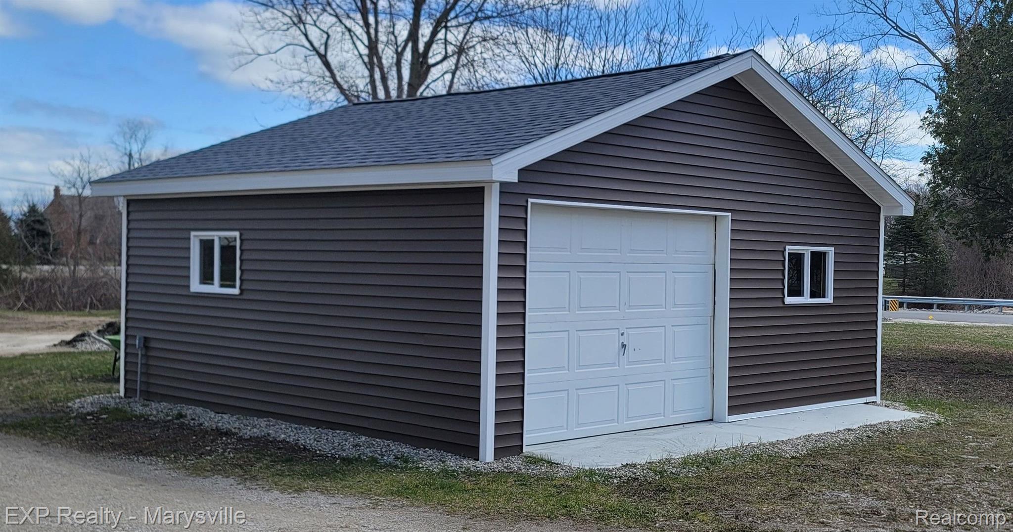 6515 LAKESHORE Road