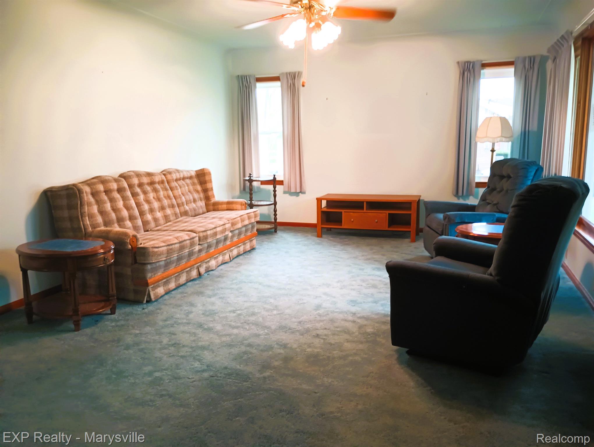 637 MICHIGAN Avenue