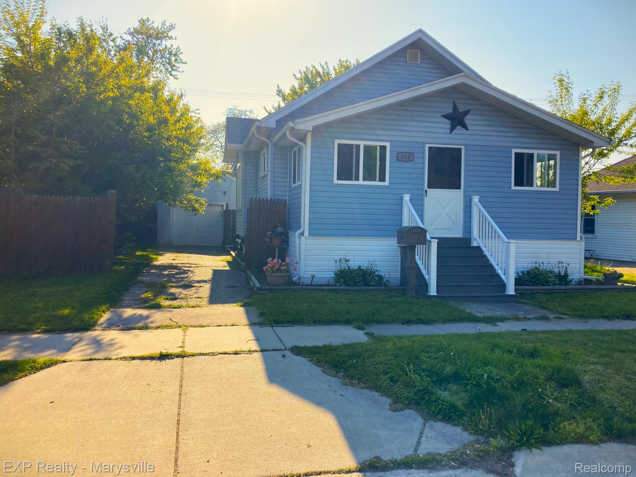 315 16TH Street
