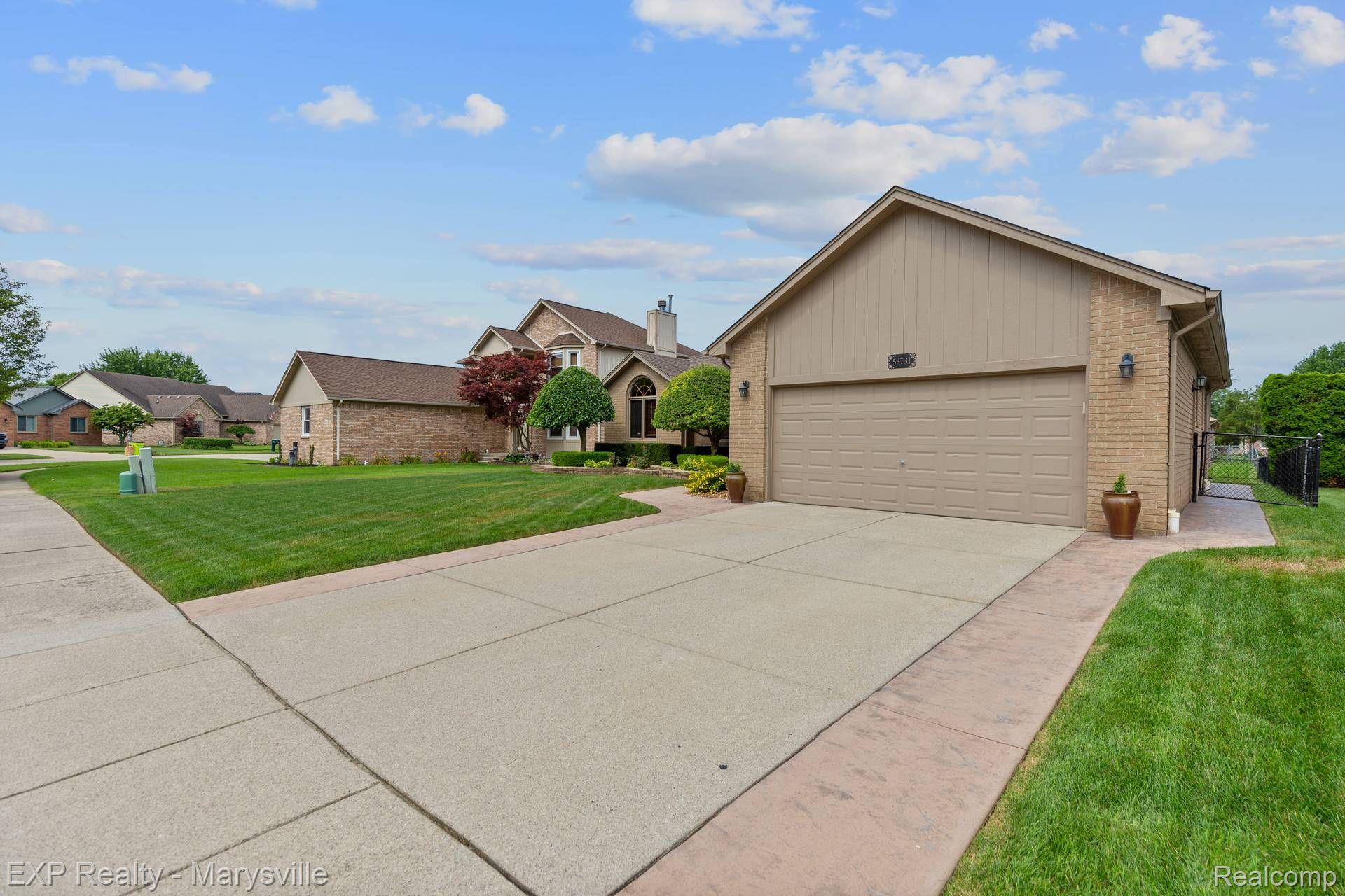53731 HERITAGE Lane