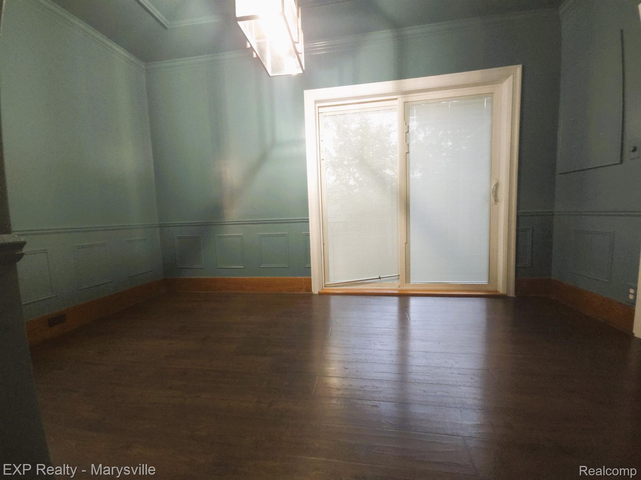 206 N 9TH Street