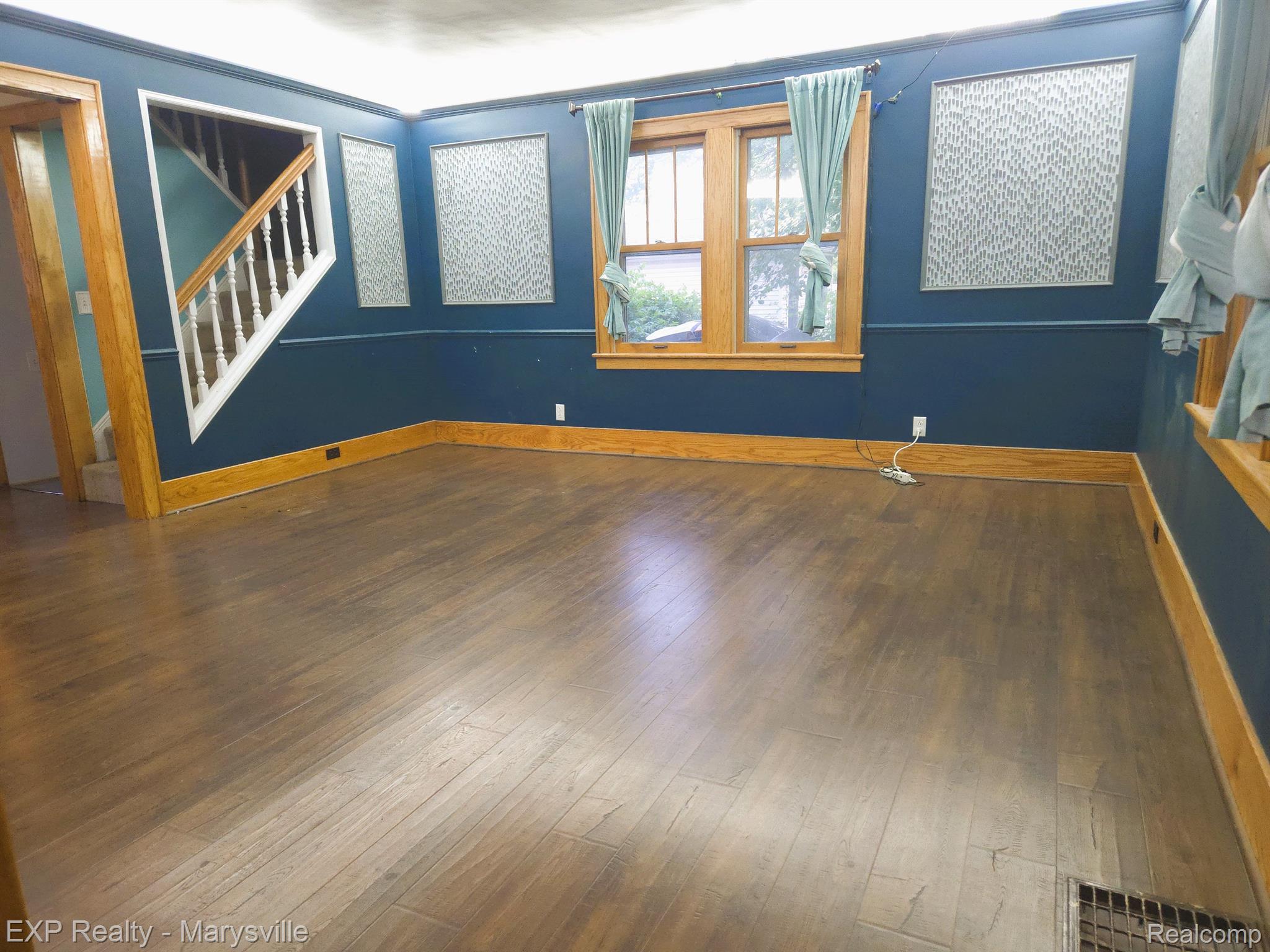 206 N 9TH Street