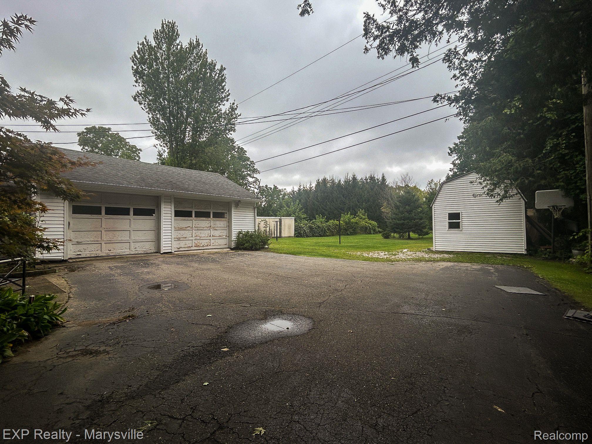 4198 LAPEER Road