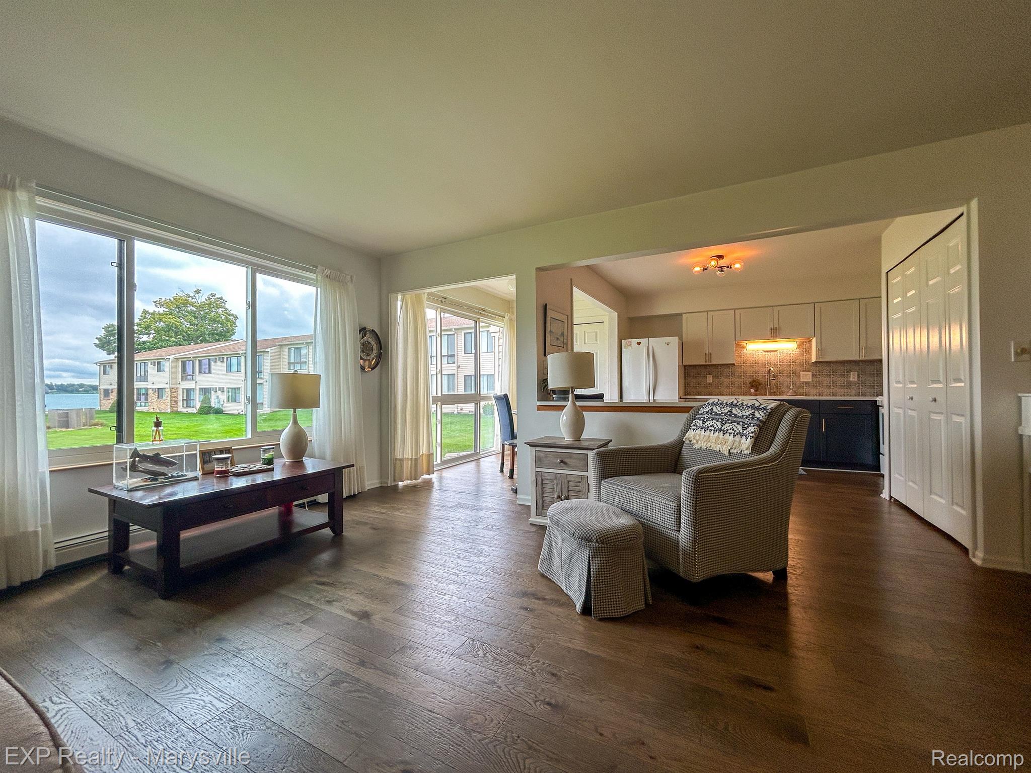 1700 RIVER Road 21