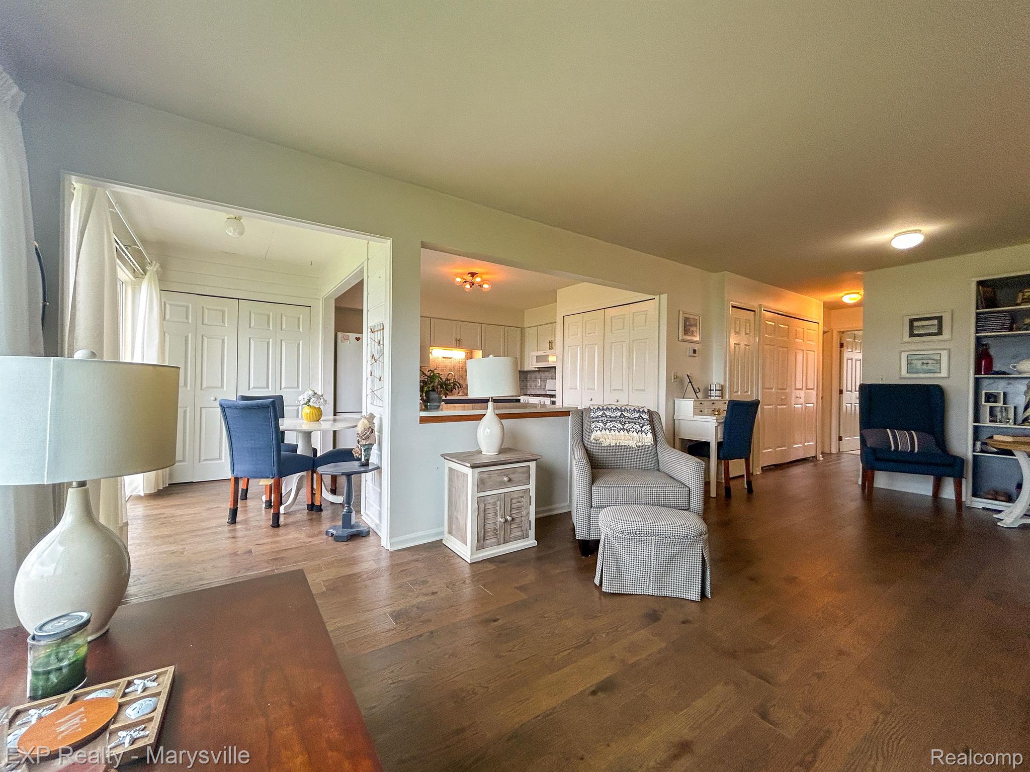 1700 RIVER Road 21