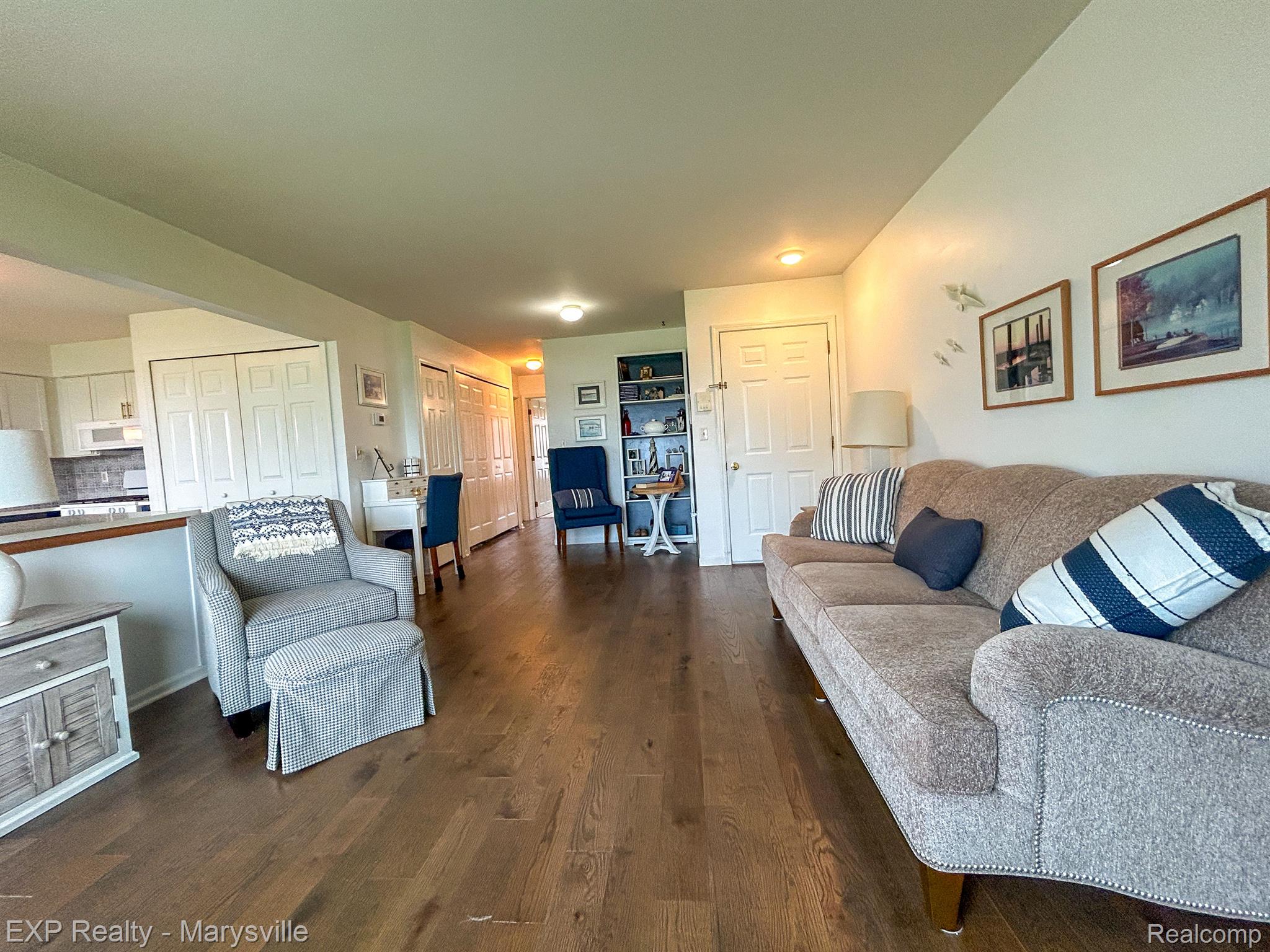 1700 RIVER Road 21