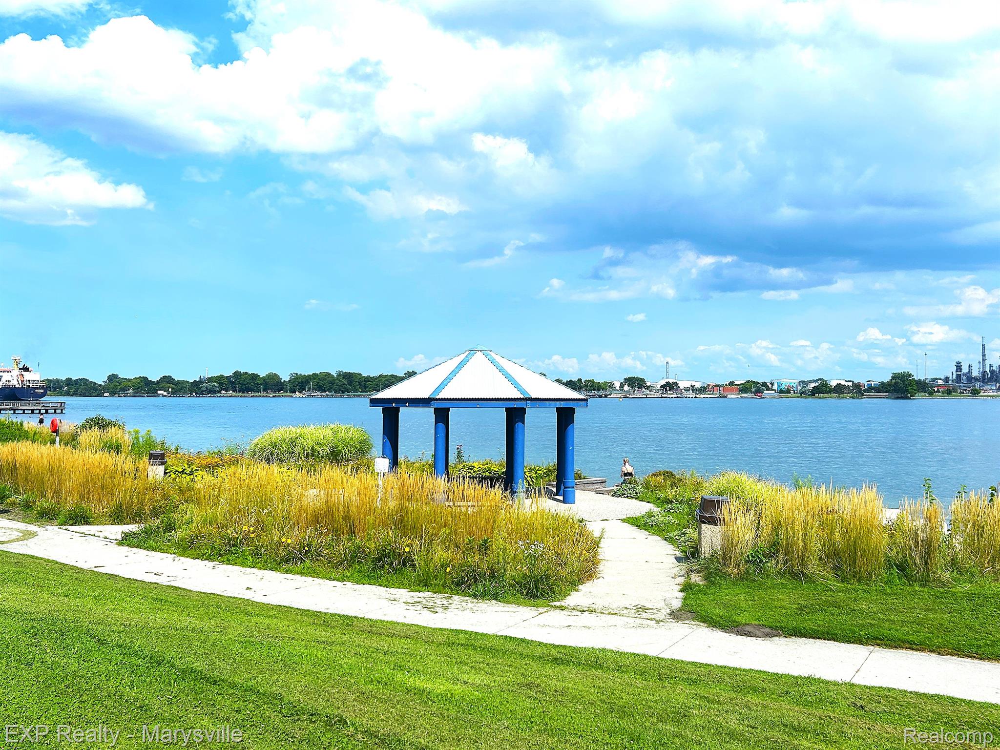 1700 RIVER Road 21