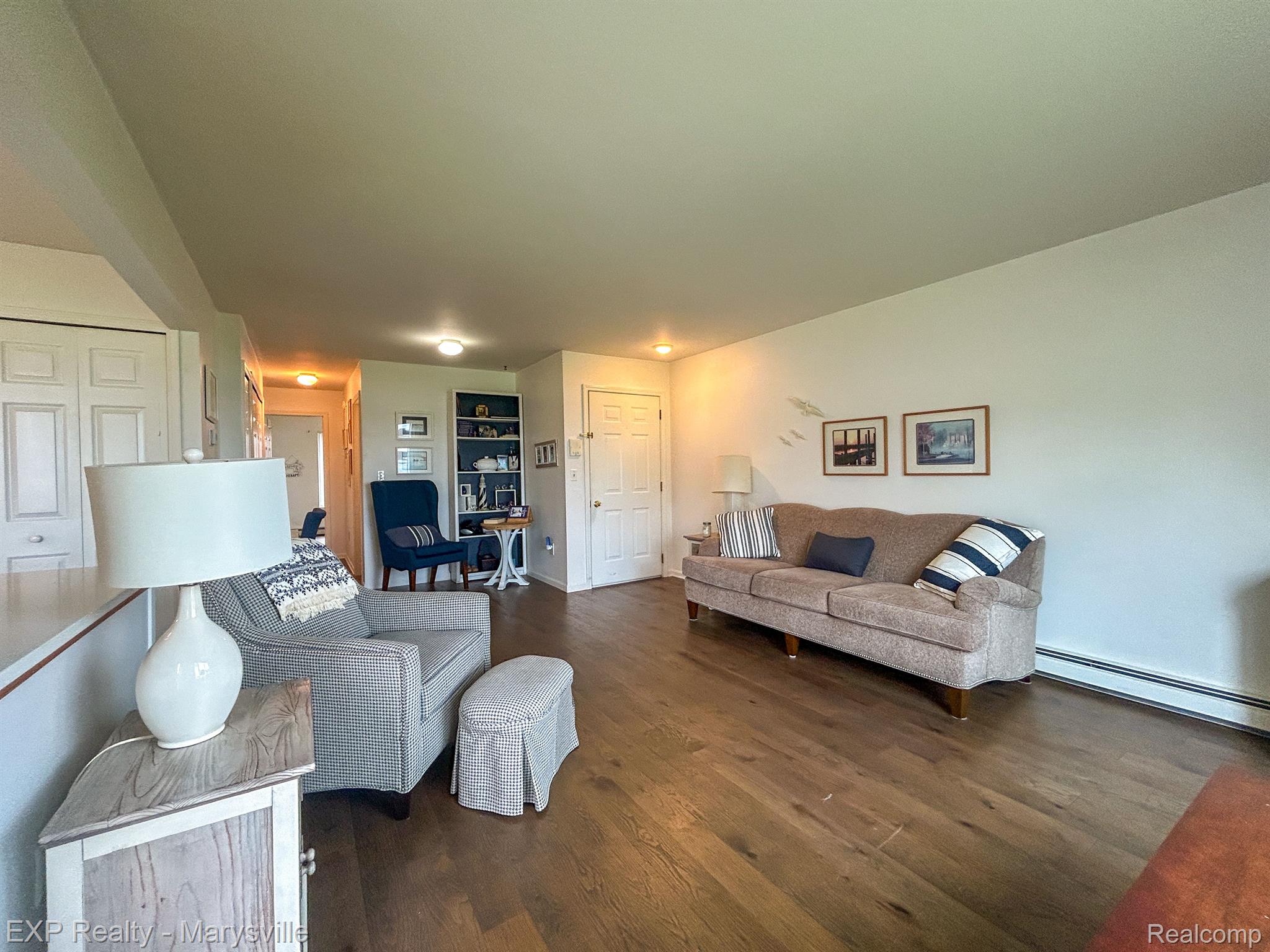 1700 RIVER Road 21