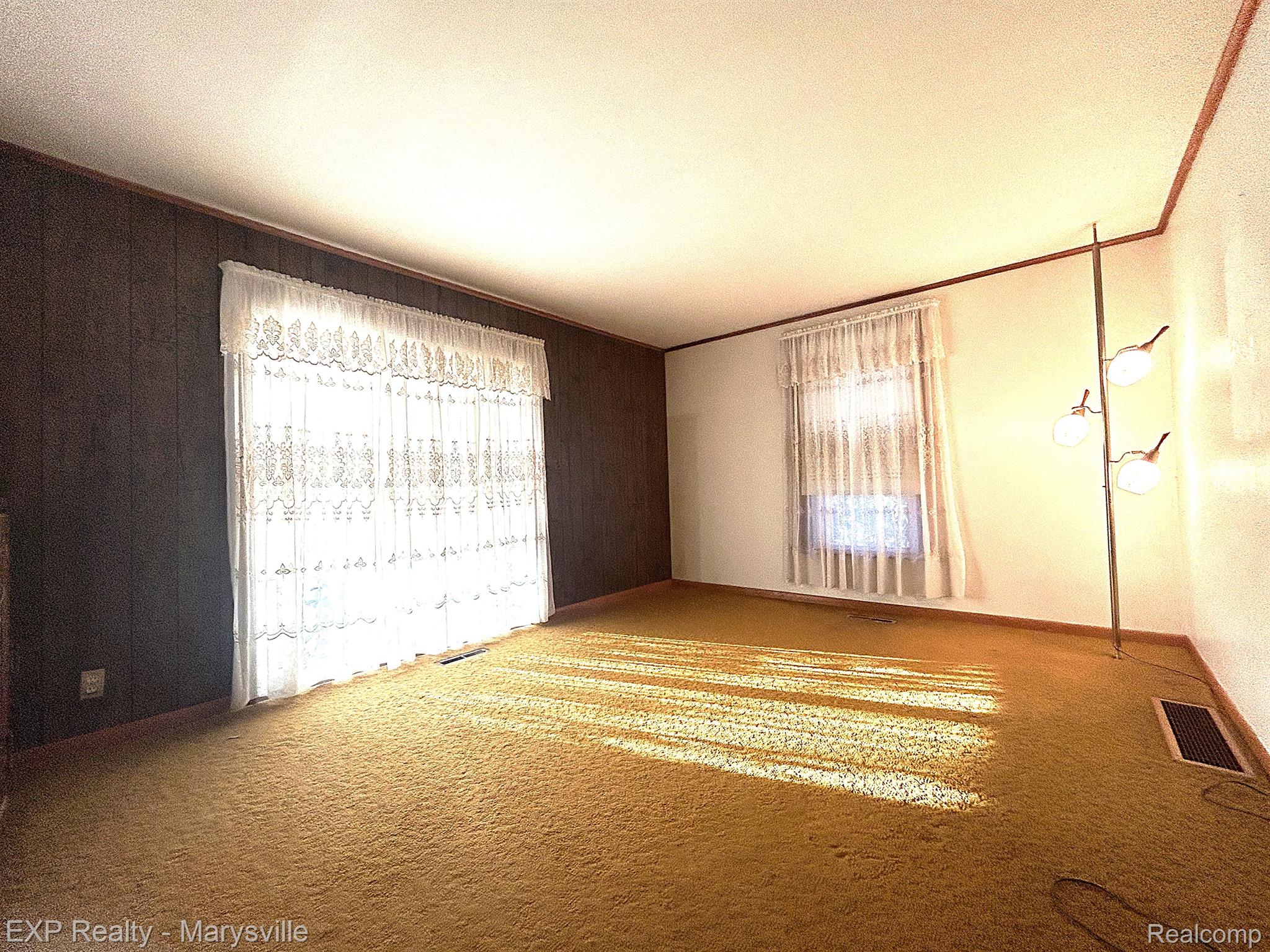 7070 CARSON Road