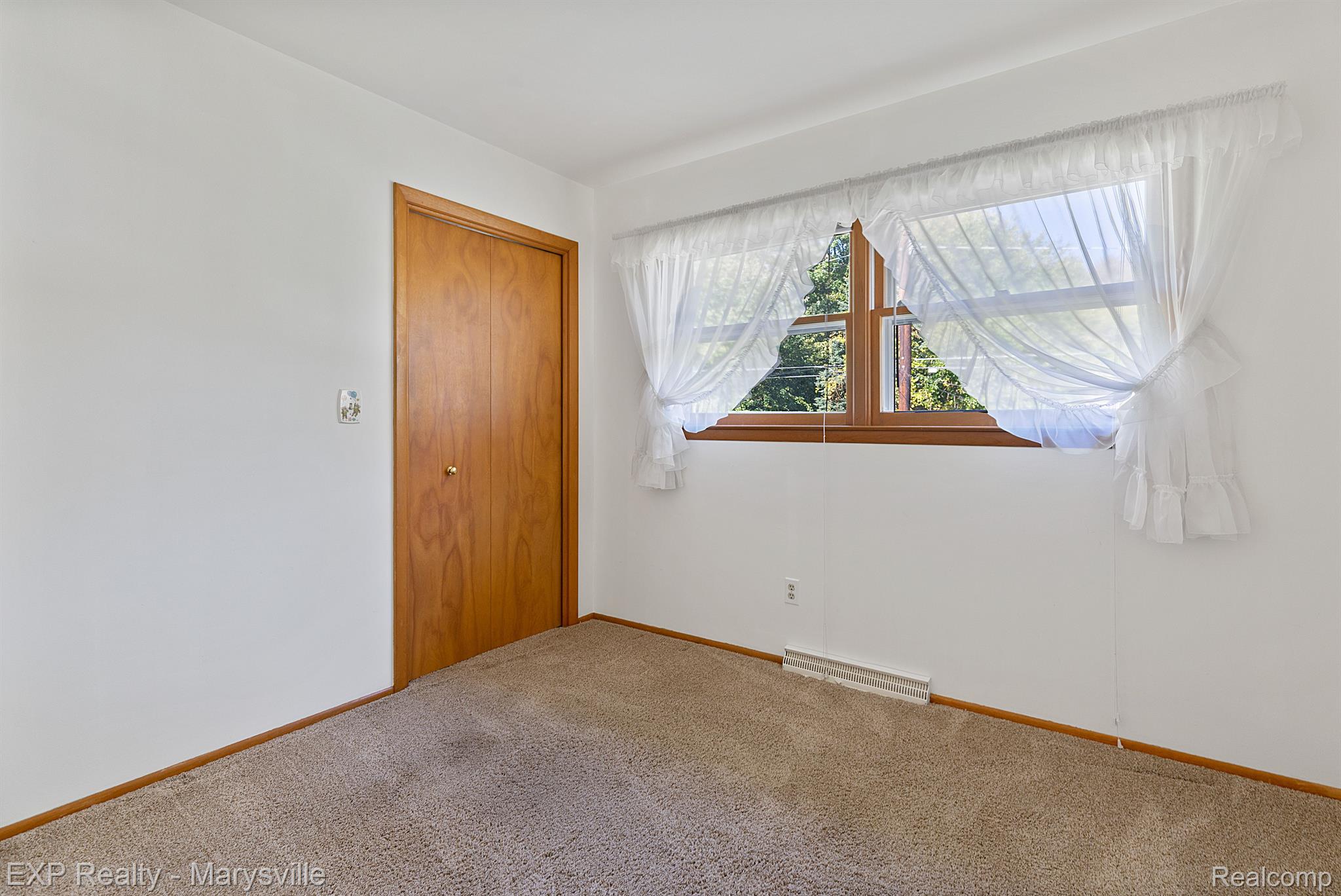 1611 JONES Place