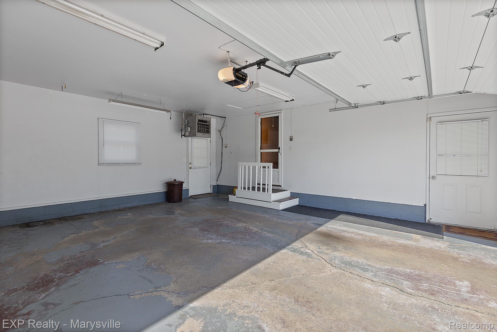 1611 JONES Place