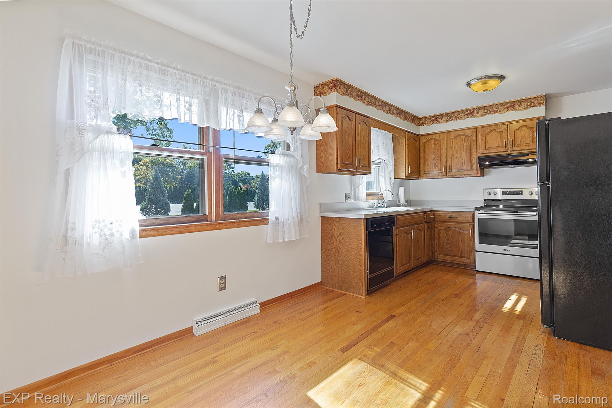 1611 JONES Place