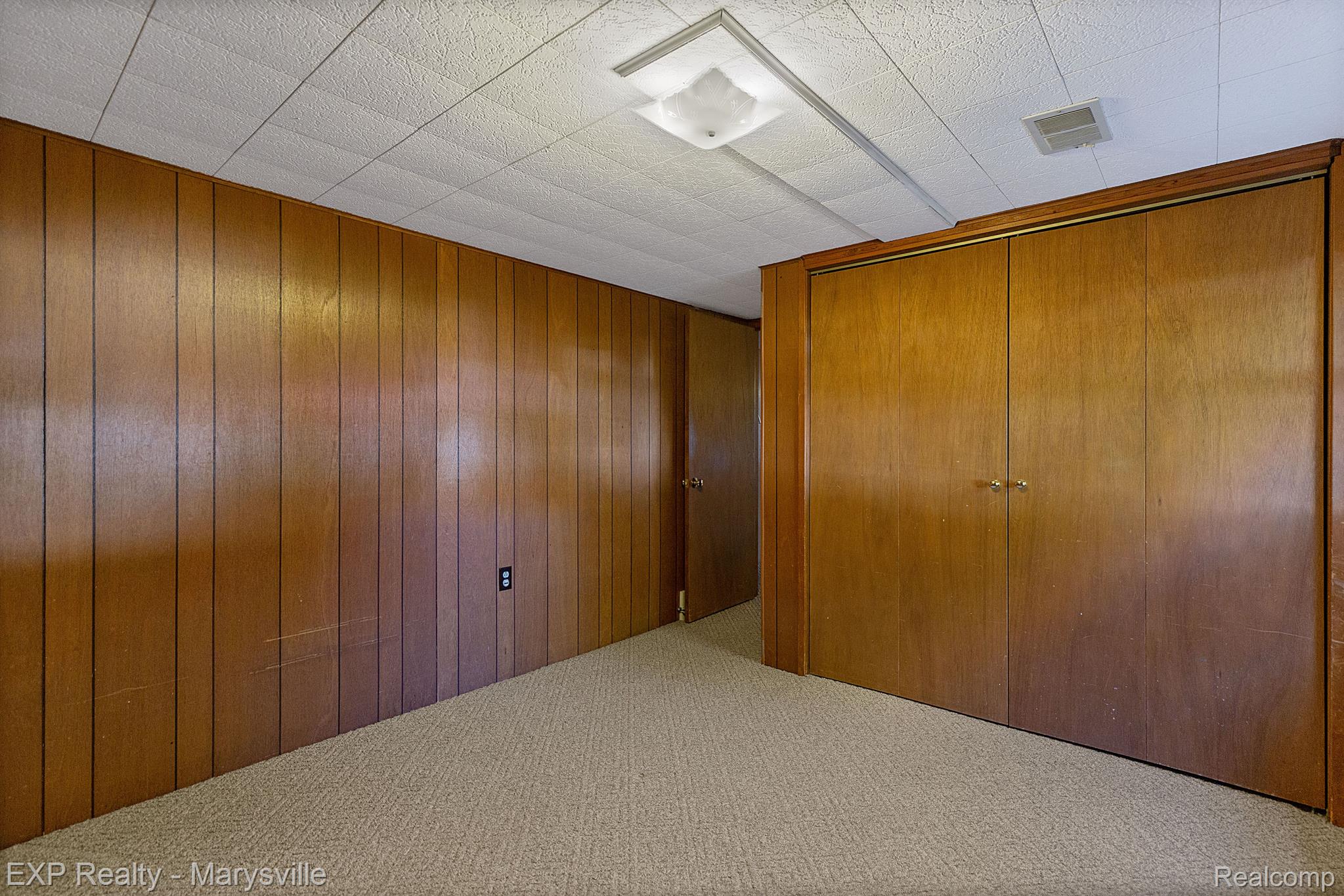1611 JONES Place