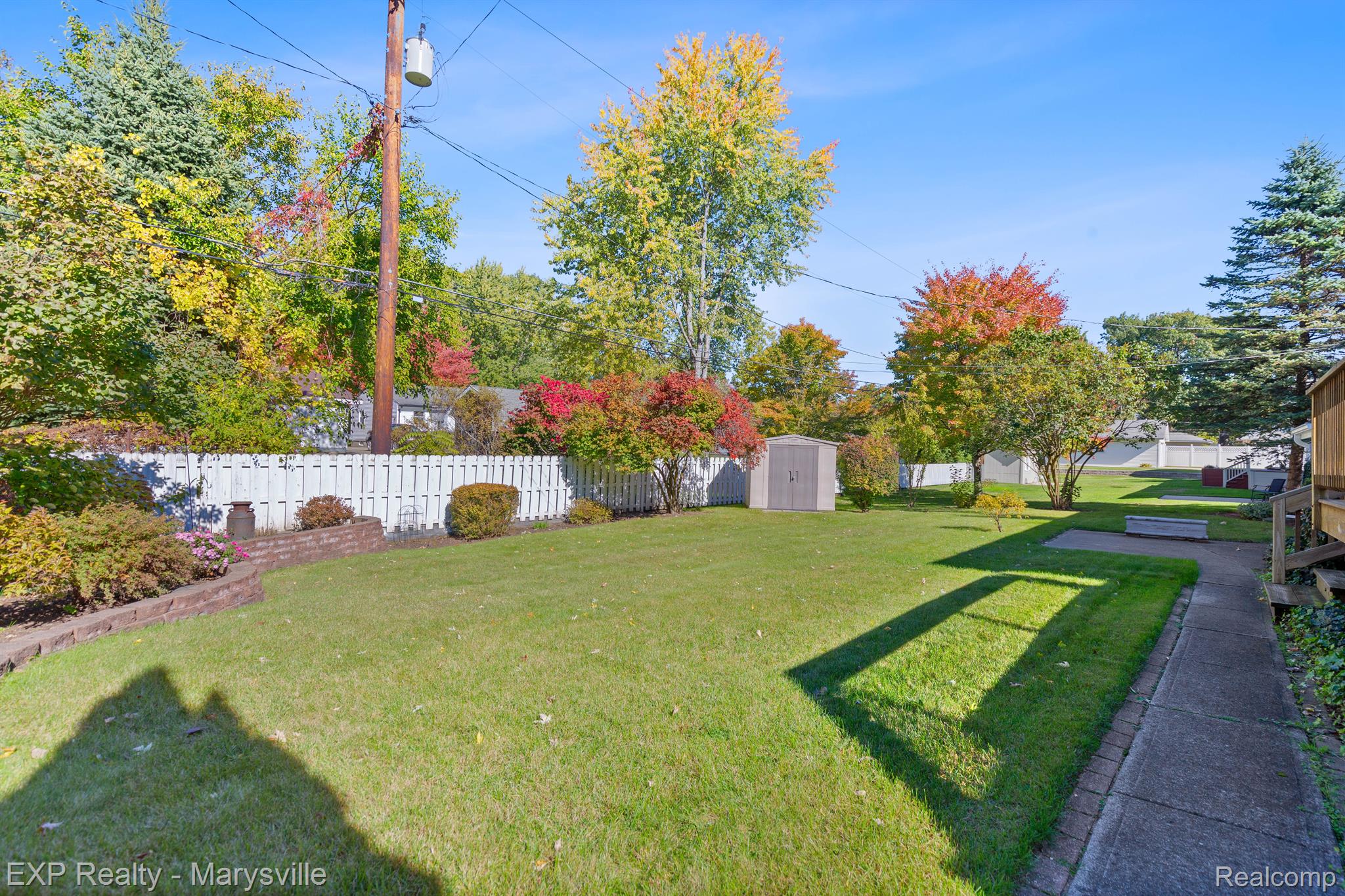 1611 JONES Place