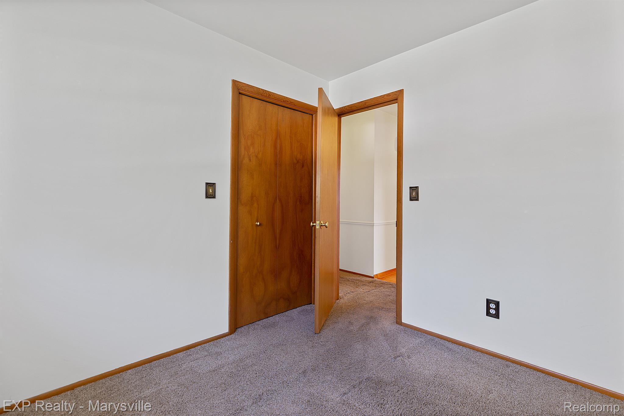1611 JONES Place