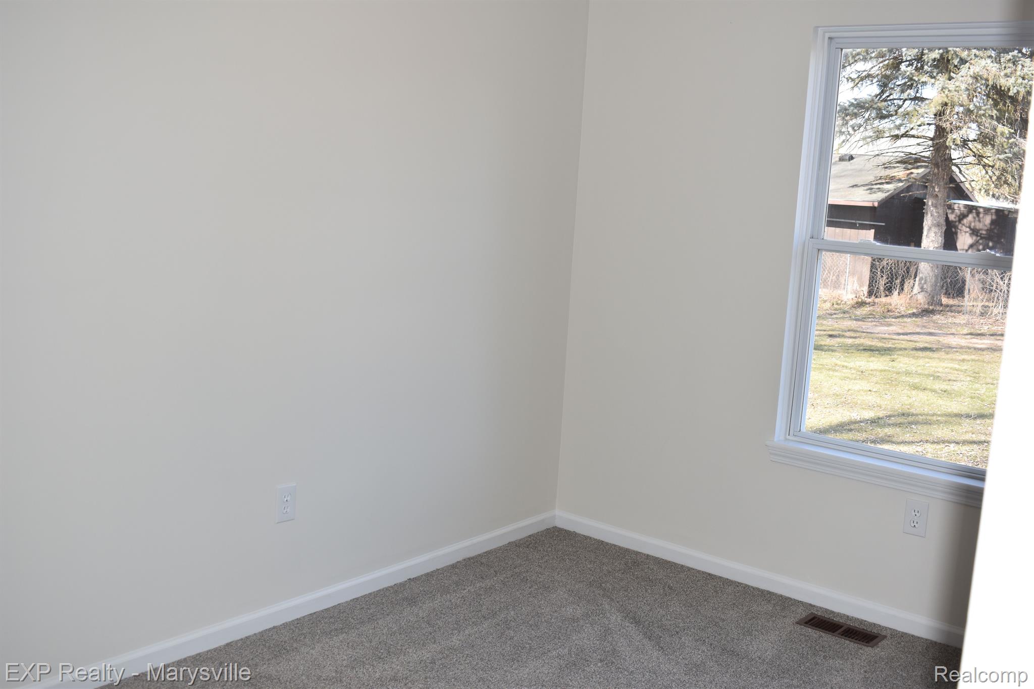 4711 MEADOWLAWN Drive