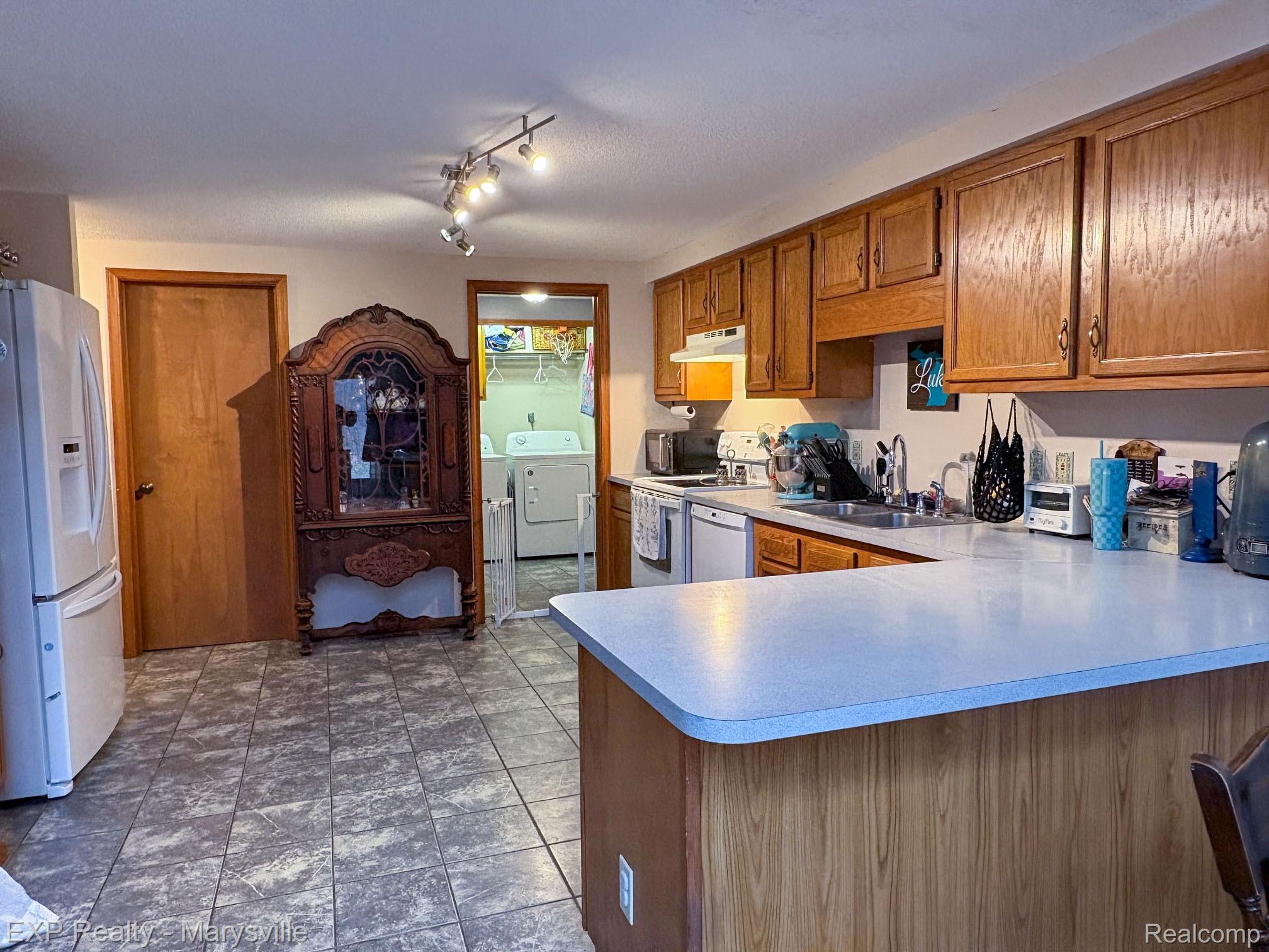 1204 WEEDEN Road